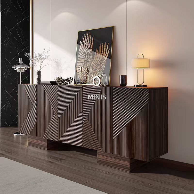 Sideboard in legno utilizzata come armadio per la sala da pranzo/sala da pranzo