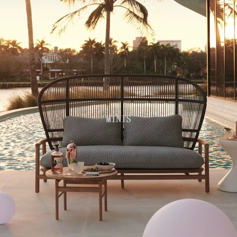 Cina Sedia da giardino confortevole per esterni in legno resistente con schienale alto