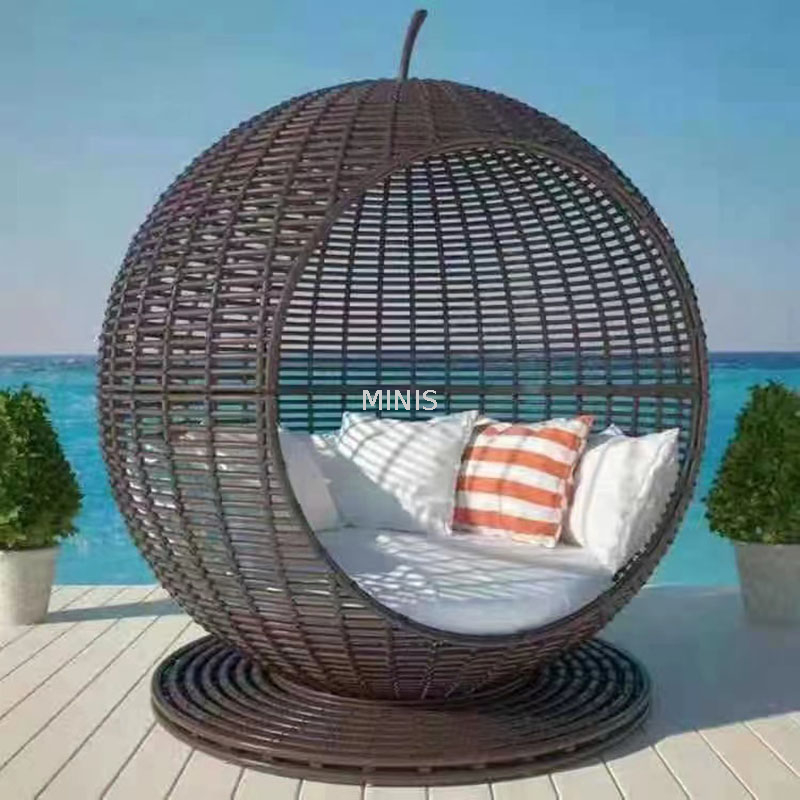 Mobili in vimini all'aperto