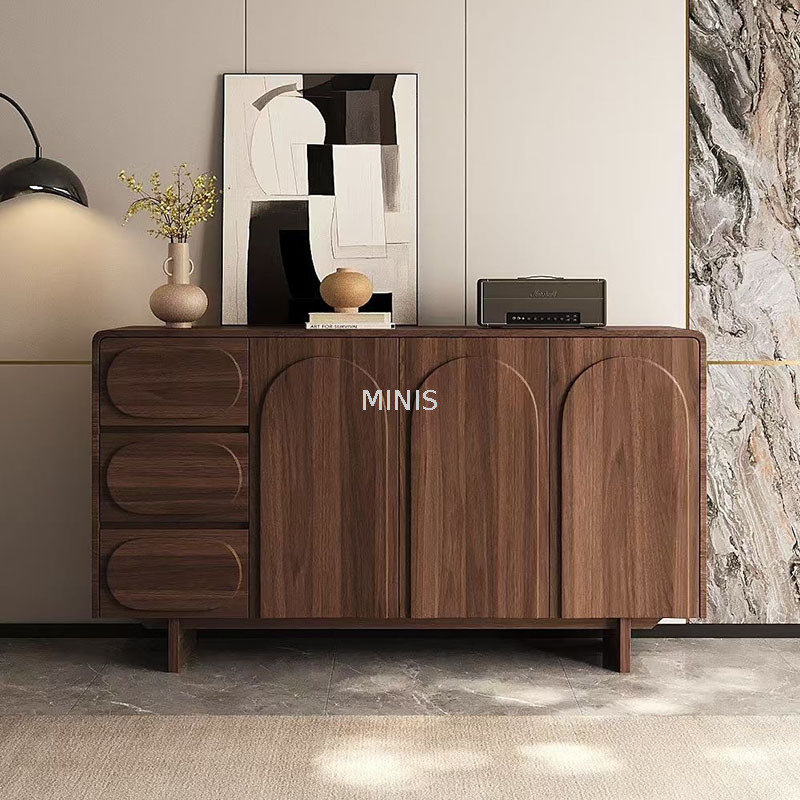 Sideboard in legno utilizzata come armadio per la sala da pranzo/sala da pranzo