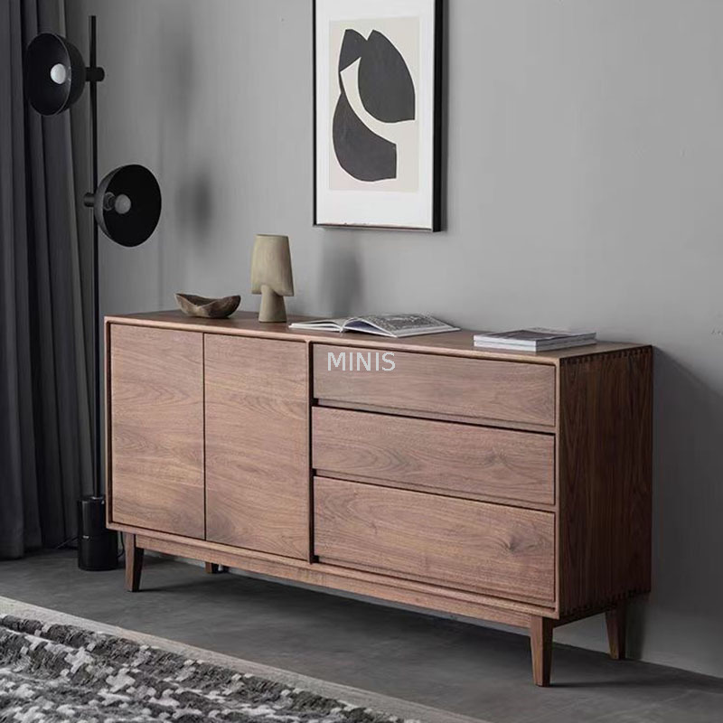 Sideboard in legno utilizzata come armadio per la sala da pranzo/sala da pranzo